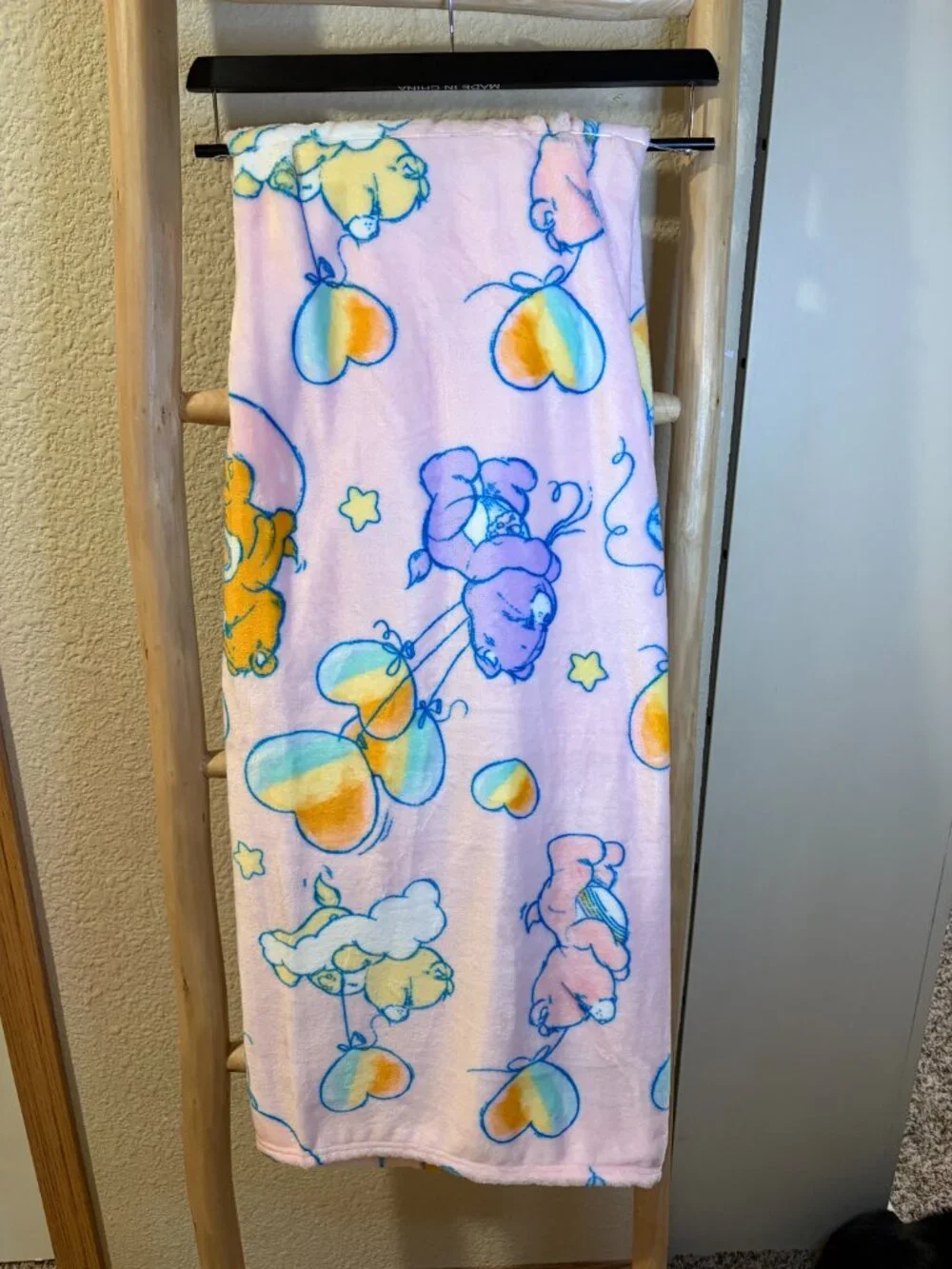 Care Bears Plush Throw Blanket Rainbow Hearts Balloons 50x70 NWT